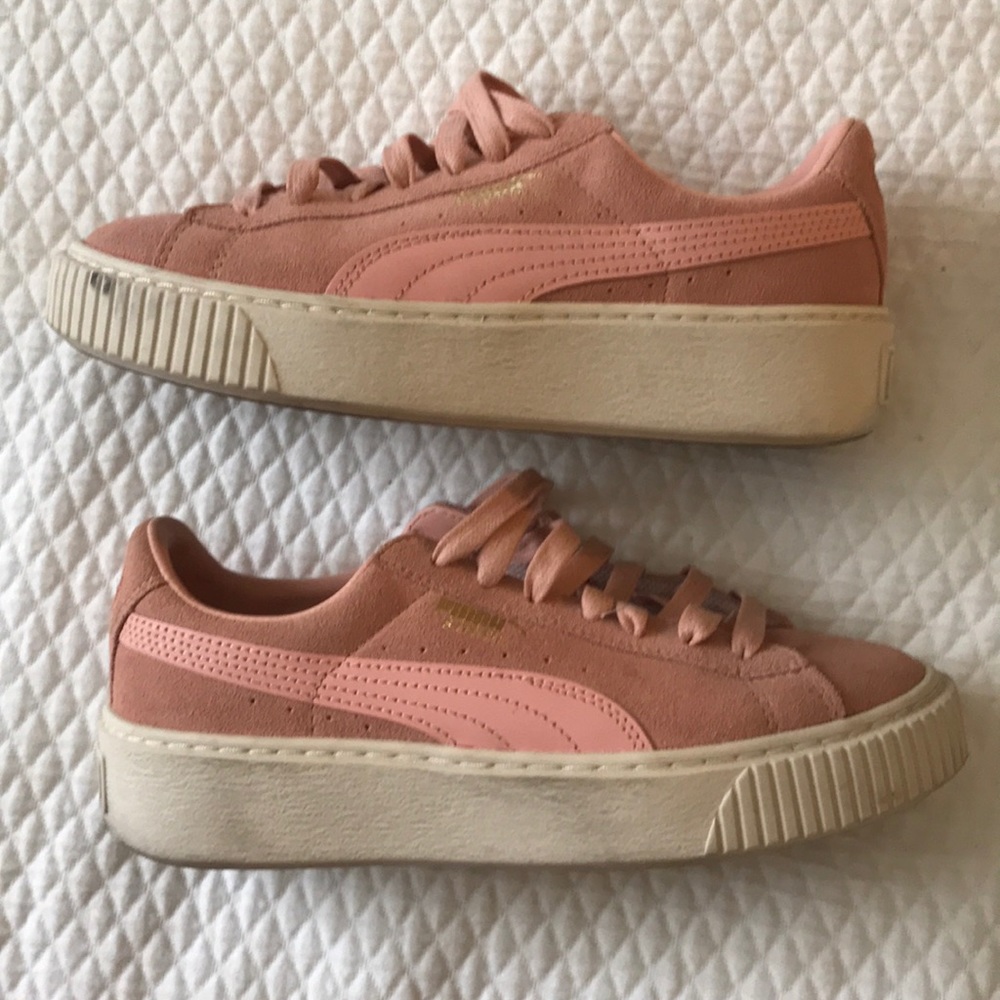 Pink puma sneakers - Picture 2 of 3
